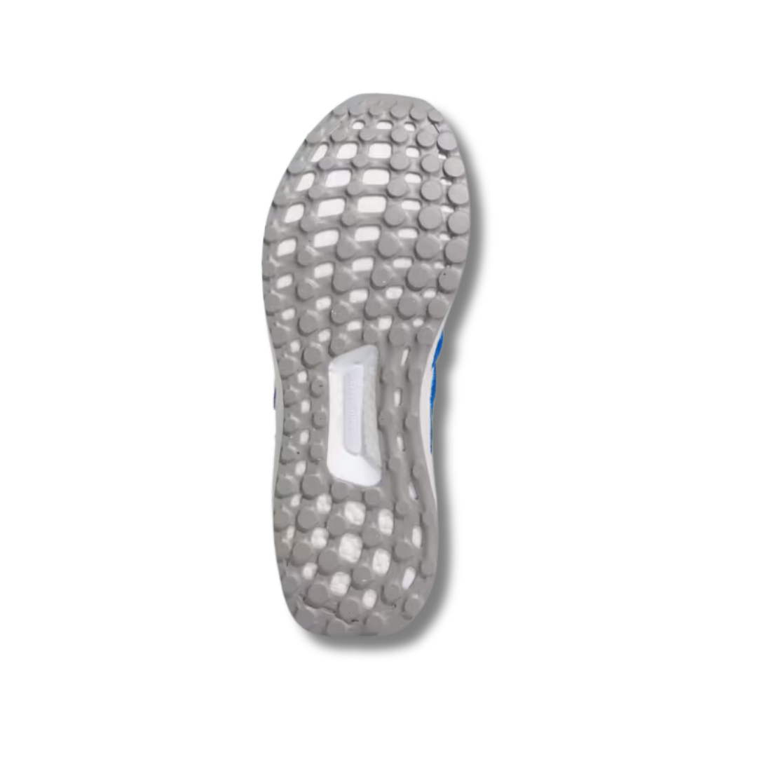 Running white ultra boost shop