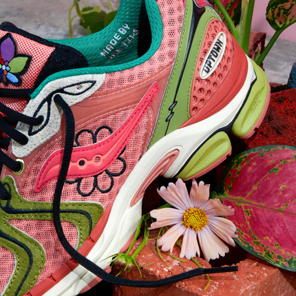 Saucony x Jae Tips Flowers Grow Uptown Progrid Triumph 4 Men's Lifestyle Sneakers Side Angle