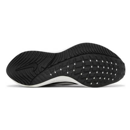 Nike Air Zoom Vomero 16 - Black White (Women's)