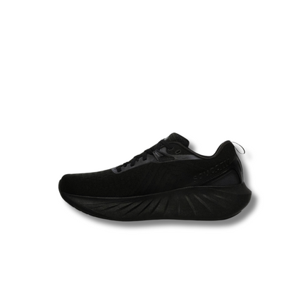 Saucony Triumph 22 - Triple Black (Women's)