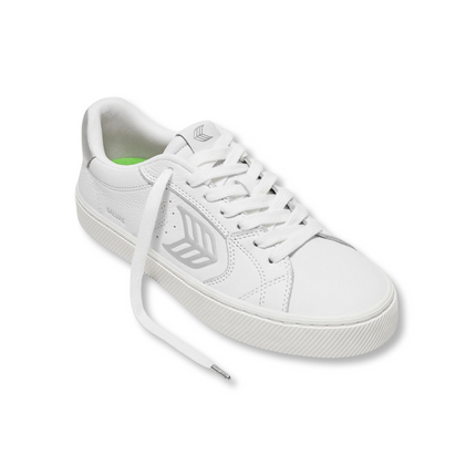 Cariuma Salvas Premium Leather - White Silver Logo